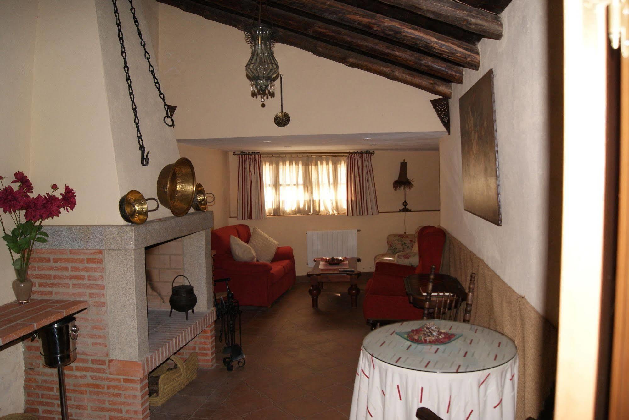 Hotel Rural La Fontanilla Fregenal de la Sierra Exterior foto